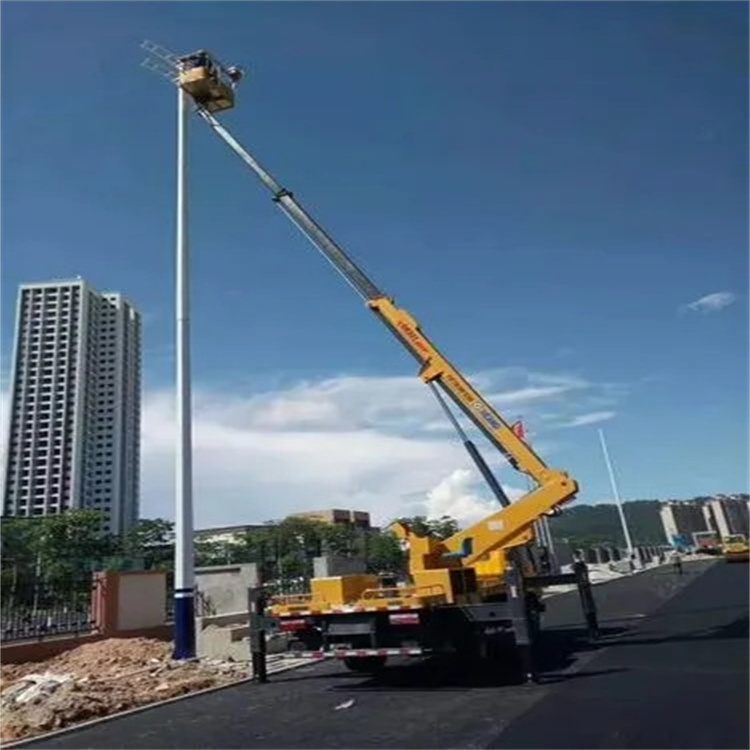 鱼台维修路灯的曲臂升降车出租